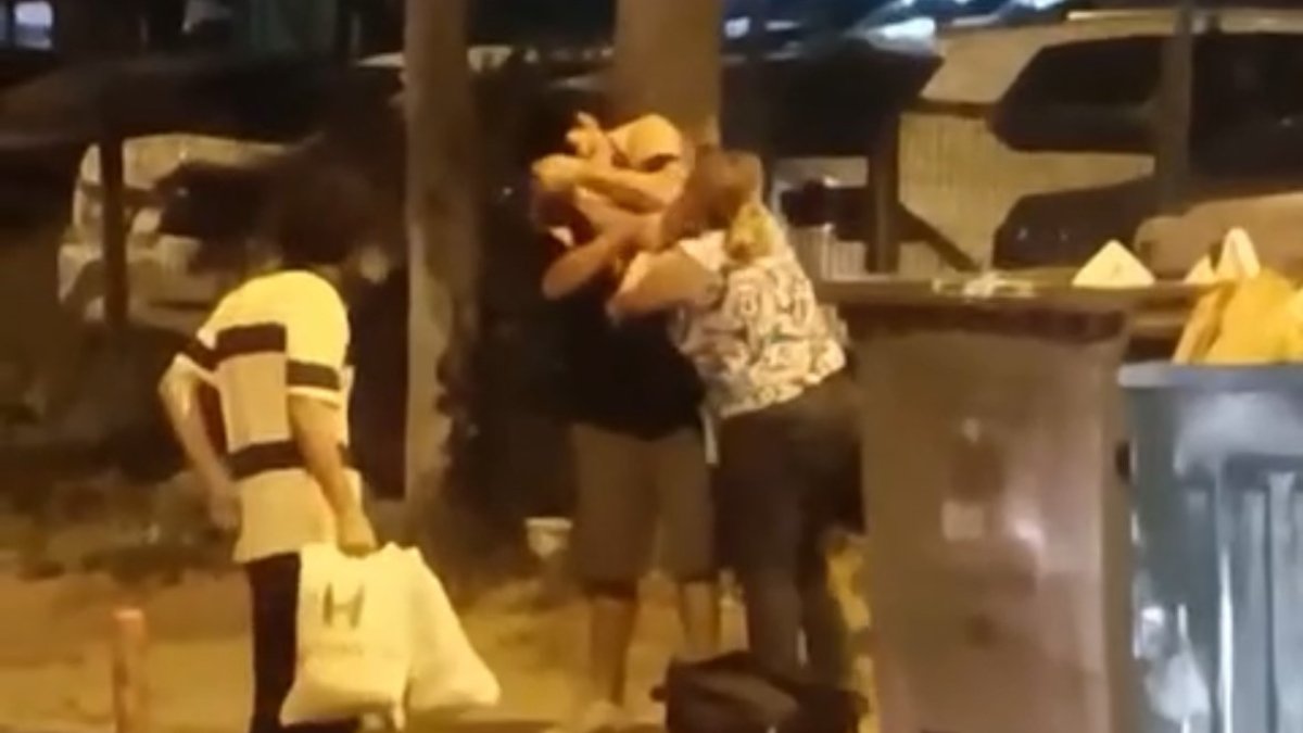 İstanbul’da aldatıldığını öğrenen kadın erkek arkadaşına saldırdı