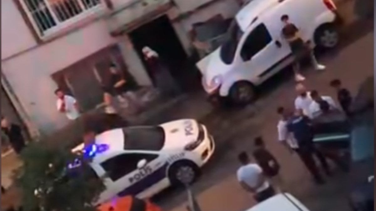 İstanbul’da “mini etek” kavgası: Kız kardeşine laf atılınca bıçak çekti