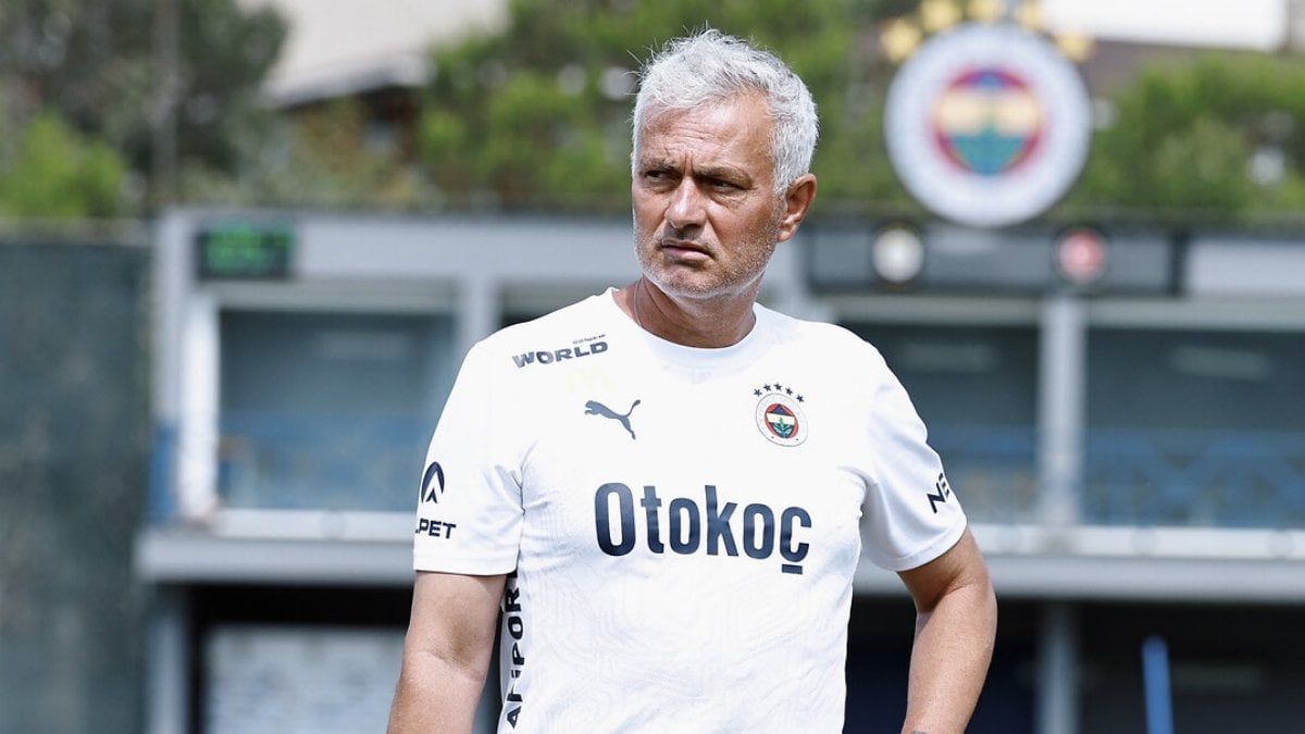 Jose Mourinho, Cengiz Ünder dahil 5 ismin üstünü çizdi