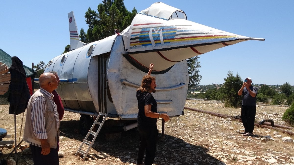 Mersin’de uçak ev ilgi çekti: F-16’dan esinlendim