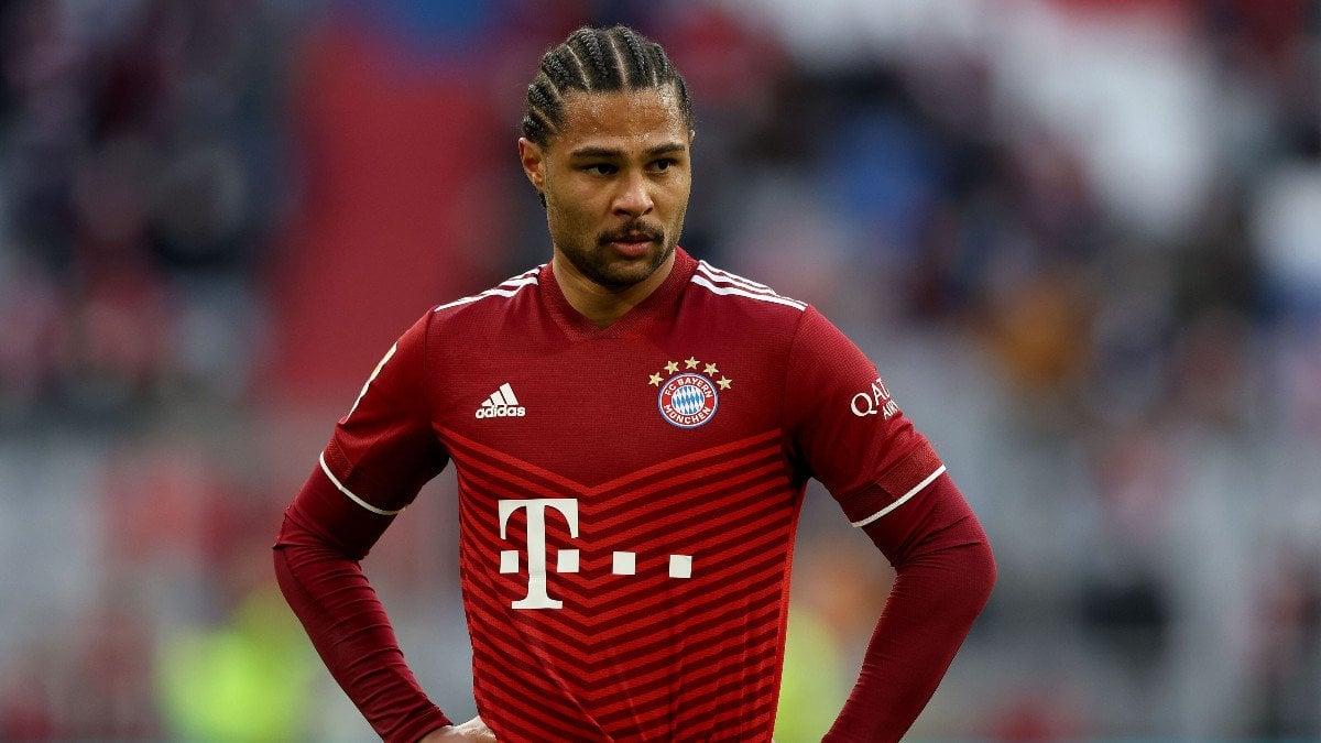 Bayern Münih’in yıldız oyuncusu Gnabry, ayrılık iddialarını reddetti