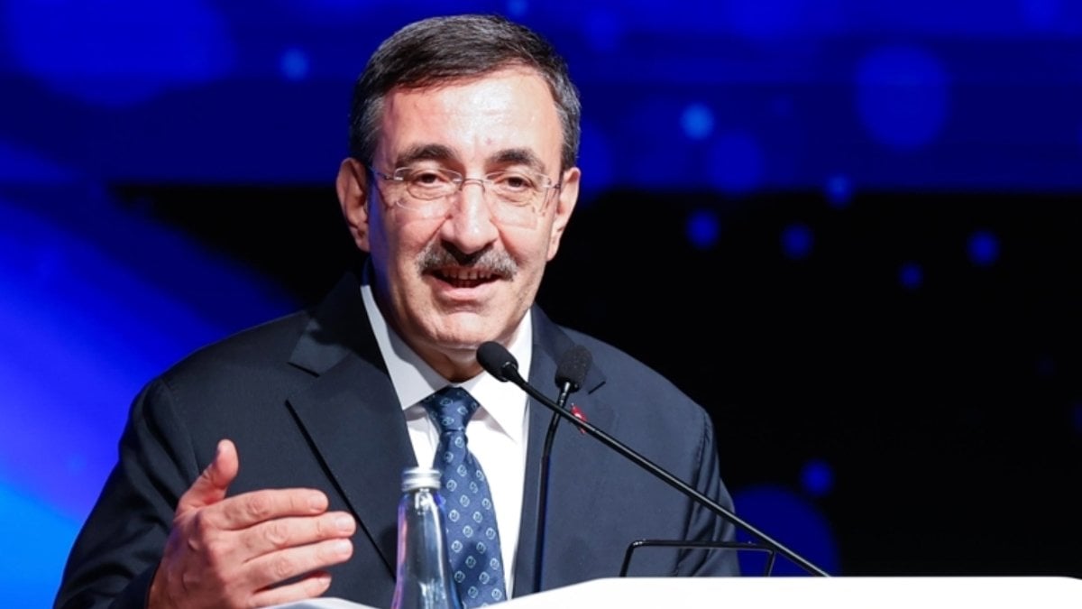 Cevdet Yılmaz: Hedef küresel sermayeden alınan payı yüzde 1,5’e çıkarmak