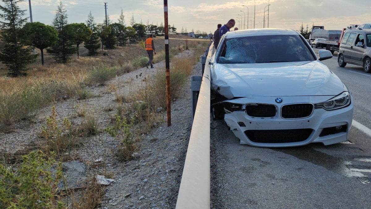 Konya’da kaza yaptığı aracının parçalarını toplayan sürücüye otomobil çarptı