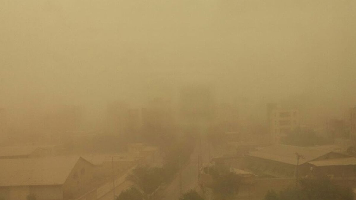 Kum fırtınası etkiledi: İran’da 1.362 kişi hastanelere başvurdu