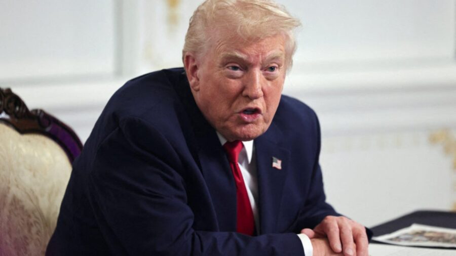 Donald Trump, iltica başvurularını askıya aldı